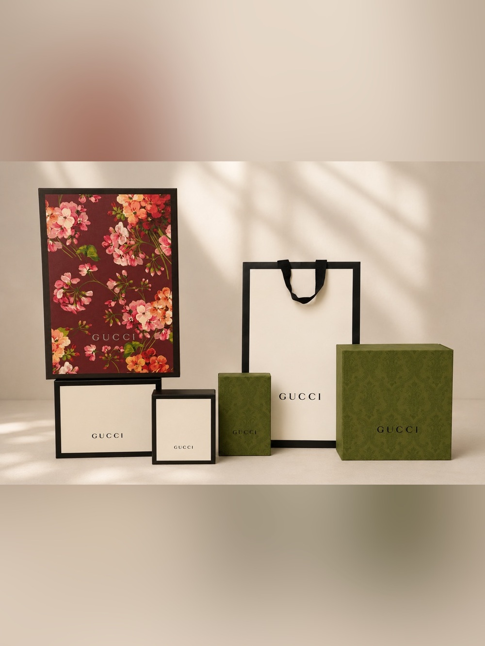 Gucci Cream & Black Gift Bag with Green Branded Boxes - Picture 1 of 1
